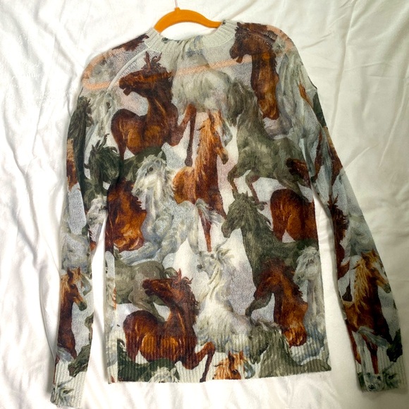KENZO cozy wool sweater with horses - Picture 9 of 12